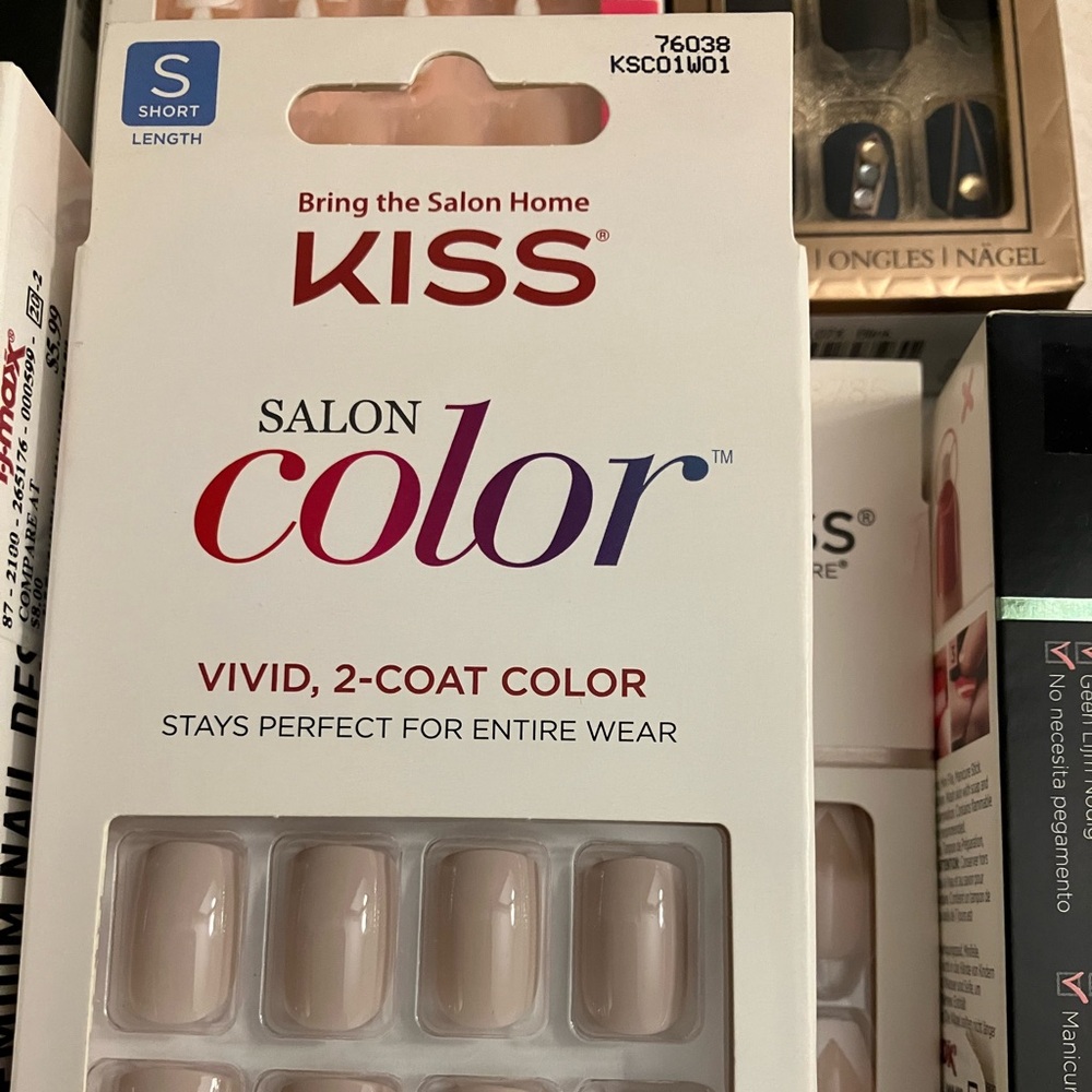 Lot of Kiss and imPRESS press on glue nails - Picture 5 of 12